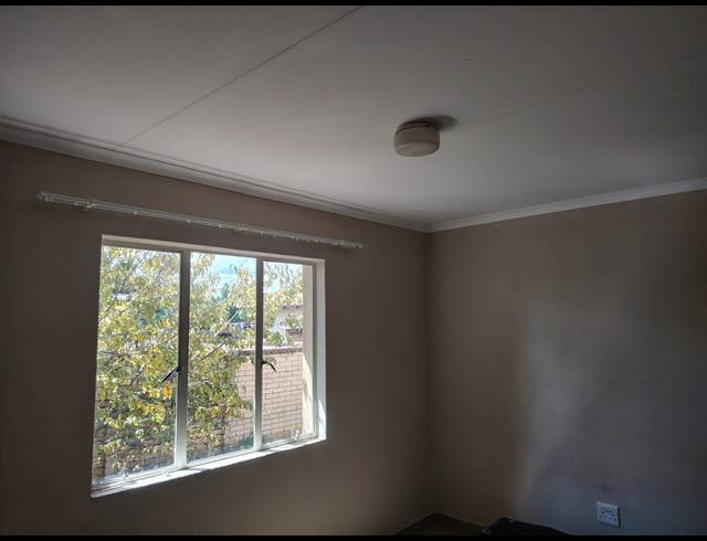 3 BEDROOM TOWNHOUSE FOR SALE IN WATERKLOOF HILL ESTATE